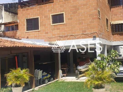 Excelente casa 5 qtos com área de lazer completa no Maravista, terreno de 450m²