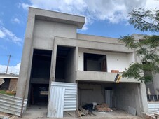 Casa em construção á venda no Recanto das Flores