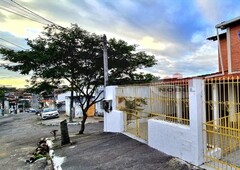 Casa para venda em Feira de Santana no bairro Barroquinha REF: 7139