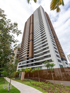 Apartamento à venda em Campo Belo com 143 m², 3 quartos, 2 suítes, 2 vagas