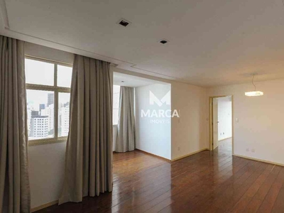 Apartamento com 4 quartos para alugar no bairro Barro Preto, 130m²