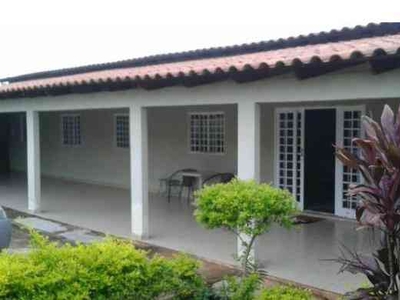 Casa com 3 quartos à venda no bairro Região dos Lagos, 700m²