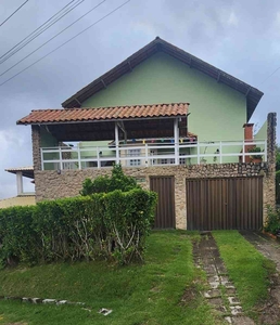 Casa em Condomínio com 4 quartos à venda no bairro Centro, 176m²