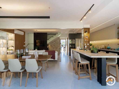 Casa em Condomínio com 4 quartos à venda no bairro Conjunto Residencial Storil, 183m²
