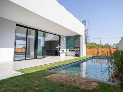 Casa com 4 quartos à venda no bairro Residencial Goiânia Golfe Clube, 579m²