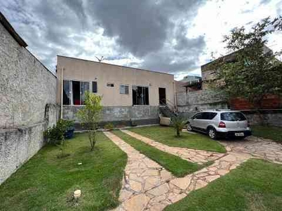 Casa em Condomínio com 3 quartos à venda no bairro Brasília/Plano Piloto, 600m²