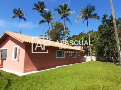 Casa recém reformada na encantadora praia das cigarras