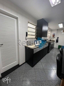 Apartamento à venda em Laranjeiras com 118 m², 3 quartos, 1 suíte, 1 vaga
