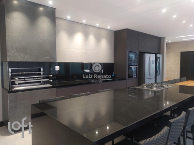 Apartamento à venda em Serra com 169 m², 4 quartos, 1 suíte, 3 vagas