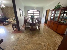 Casa com 4 quartos à venda no bairro Nova Granada, 374m²