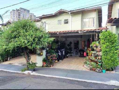 Casa em Condomínio com 3 quartos à venda no bairro Vila São Luiz, 90m²