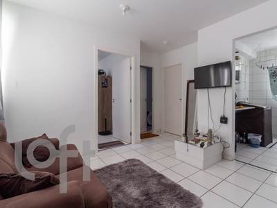 Apartamento à venda em Granja de Freitas com 48 m², 2 quartos, 1 vaga