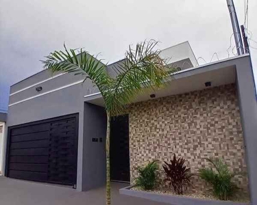Sofisticada casa térrea modelo alto padrão, no Jardim Paraná na cidade de Assis