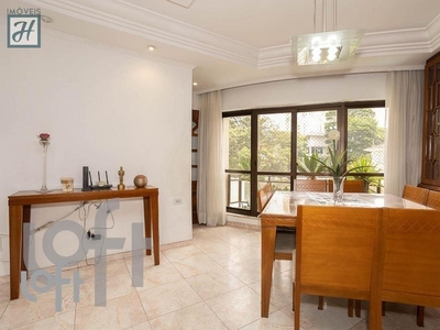 Apartamento à venda em Penha com 160 m², 4 quartos, 2 suítes, 3 vagas