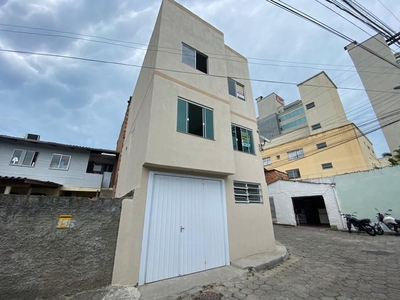 Apartamento em Agronômica, Florianópolis/SC de 60m² 2 quartos para locação R$ 1.800,00/mes