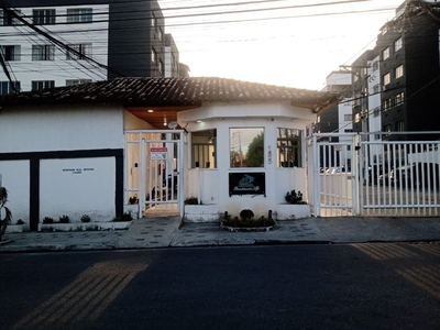 Apartamento em Amendoeira, São Gonçalo/RJ de 100m² 2 quartos à venda por R$ 159.000,00