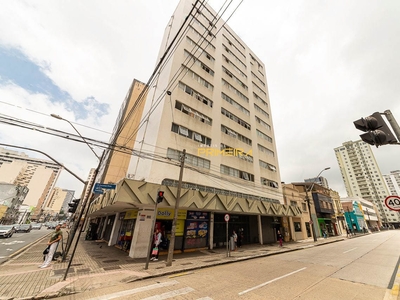 Apartamento em Centro, Curitiba/PR de 64m² 2 quartos à venda por R$ 299.000,00