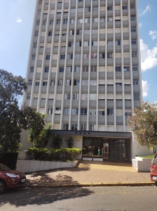 Apartamento em Centro, Piracicaba/SP de 157m² 3 quartos para locação R$ 1.600,00/mes