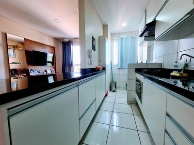 Apartamento em Champagnat, Londrina/PR de 60m² 3 quartos à venda por R$ 299.000,00