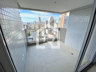 Apartamento em Gonzaga, Santos/SP de 76m² 2 quartos à venda por R$ 899.000,00