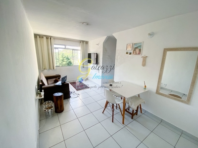 Apartamento em Parque Pinheiros, Taboão da Serra/SP de 70m² 3 quartos à venda por R$ 243.000,00