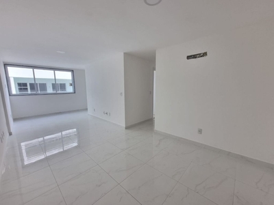 Apartamento em Recreio dos Bandeirantes, Rio de Janeiro/RJ de 86m² 3 quartos para locação R$ 2.130,00/mes