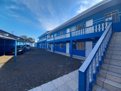 Apartamento em Uvaranas, Ponta Grossa/PR de 32m² 2 quartos para locação R$ 700,00/mes