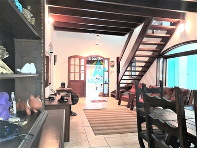 Casa em Barra Da Lagoa, Ubatuba/SP de 260m² 5 quartos à venda por R$ 1.499.000,00