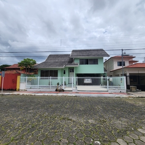 Casa em Centro, Balneário Camboriú/SC de 207m² 3 quartos à venda por R$ 2.499.000,00