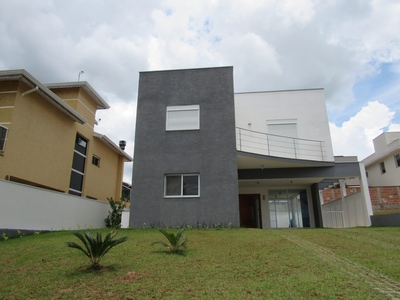 Casa em Centro, Bragança Paulista/SP de 200m² 4 quartos para locação R$ 4.300,00/mes