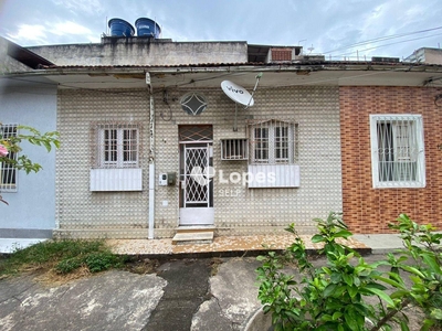 Casa em Centro, Niterói/RJ de 85m² 3 quartos à venda por R$ 319.000,00