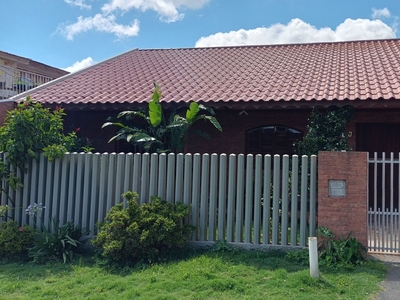 Casa em Costeira, Araucária/PR de 160m² 3 quartos à venda por R$ 479.000,00