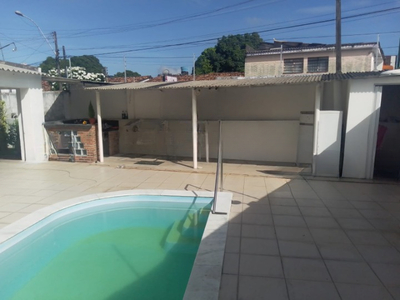 Casa em Farol, Maceió/AL de 222m² 4 quartos à venda por R$ 999.000,00