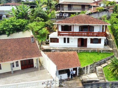 Casa em Fazendinha, Teresópolis/RJ de 167m² 4 quartos à venda por R$ 529.000,00