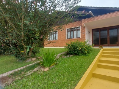 Casa em Garcia, Blumenau/SC de 202m² 4 quartos para locação R$ 3.850,00/mes