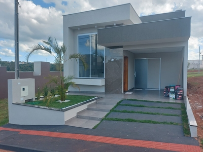 Casa em Heimtal, Londrina/PR de 108m² 3 quartos à venda por R$ 469.000,00