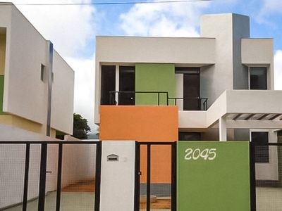 Casa em Itaipu, Niterói/RJ de 150m² 4 quartos à venda por R$ 639.000,00