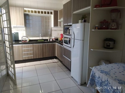Casa em Jardim Alto do Cafezal, Londrina/PR de 120m² 3 quartos à venda por R$ 329.000,00