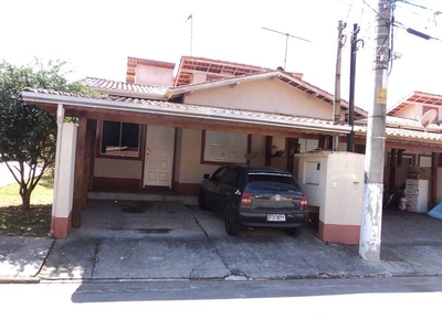 Casa em Jardim Petrópolis, Cotia/SP de 0m² 2 quartos para locação R$ 1.800,00/mes