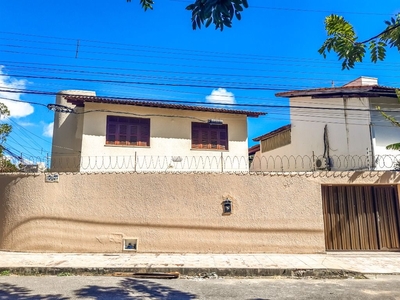 Casa em Vicente Pinzon, Fortaleza/CE de 323m² 6 quartos à venda por R$ 549.000,00
