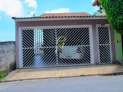Casa em Parque Industrial das Oliveiras, Taboão da Serra/SP de 212m² 4 quartos à venda por R$ 999.000,00