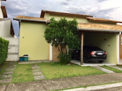 Casa em Piracangaguá, Taubaté/SP de 200m² 3 quartos para locação R$ 3.400,00/mes