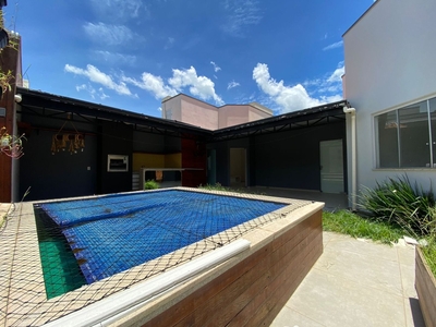 Casa em Residencial Village da Serra, Mogi Guaçu/SP de 190m² 3 quartos para locação R$ 4.800,00/mes