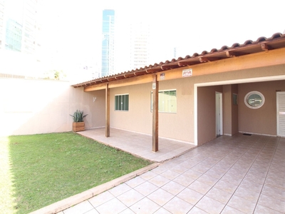 Casa em Santa Rosa, Londrina/PR de 85m² 3 quartos para locação R$ 3.400,00/mes