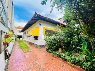 Casa em São Francisco, Niterói/RJ de 180m² 3 quartos à venda por R$ 1.029.000,00