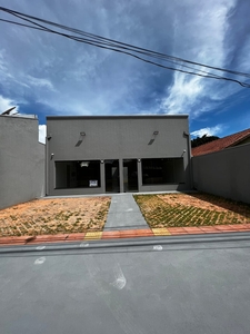 Casa em Tiradentes, Campo Grande/MS de 20m² 1 quartos para locação R$ 2.500,00/mes