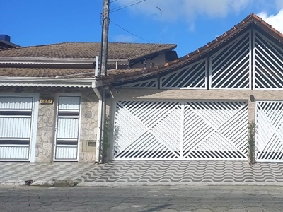 Casa em Vila Guilhermina, Praia Grande/SP de 270m² 3 quartos à venda por R$ 1.499.000,00
