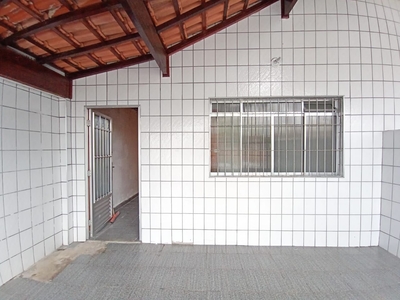 Casa em Vila Mirim, Praia Grande/SP de 84m² 2 quartos à venda por R$ 379.000,00 ou para locação R$ 2.000,00/mes