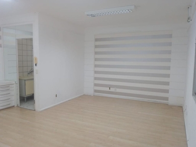 Sala em Centro, Florianópolis/SC de 80m² para locação R$ 1.500,00/mes