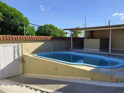 ALUGO R$ 4.500. Casa com piscina no Conj dos Subtenentes e Sargentos, Flores. Ampla casa